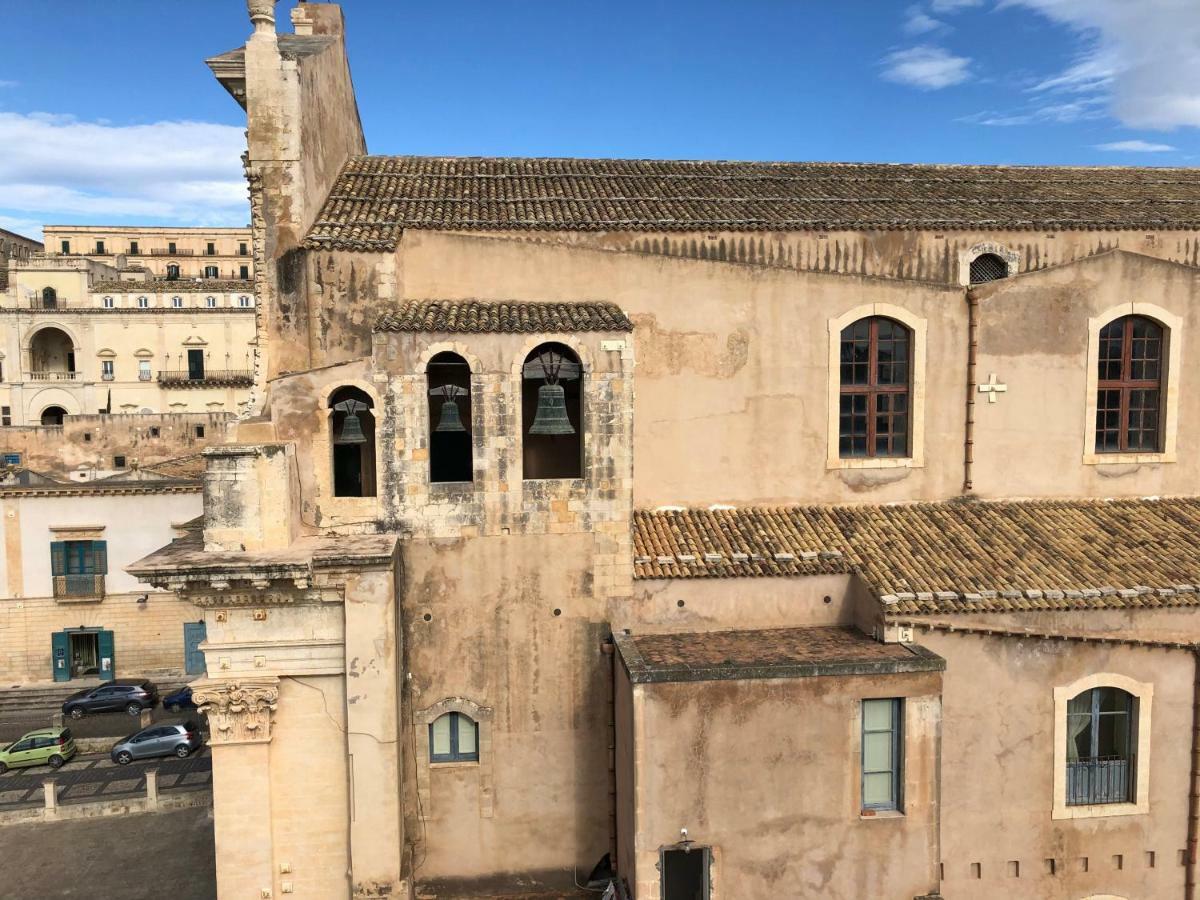 Happy Holidays Noto Exterior foto
